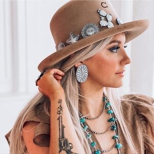 CHARLIE 1 HORSE Big Iron Concho Western Hat Feather Size Medium